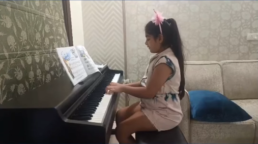 One-on-one piano home tuition in Delhi